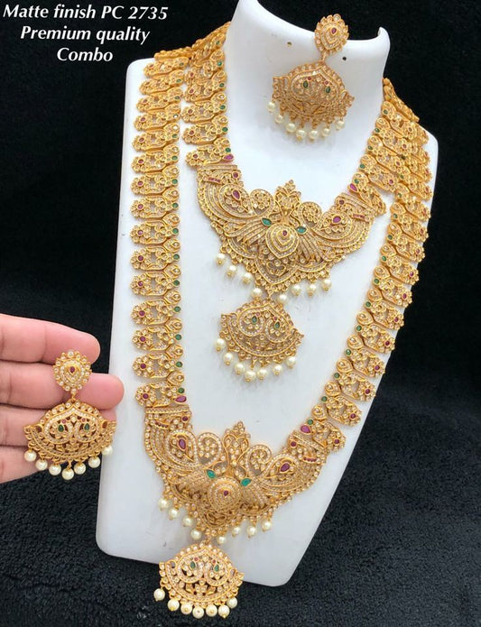 Radiant Elegance: Golden Polish Partywear Necklace Set