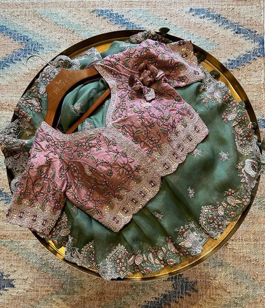 Naari Super Shine Set with Blouse Free Size